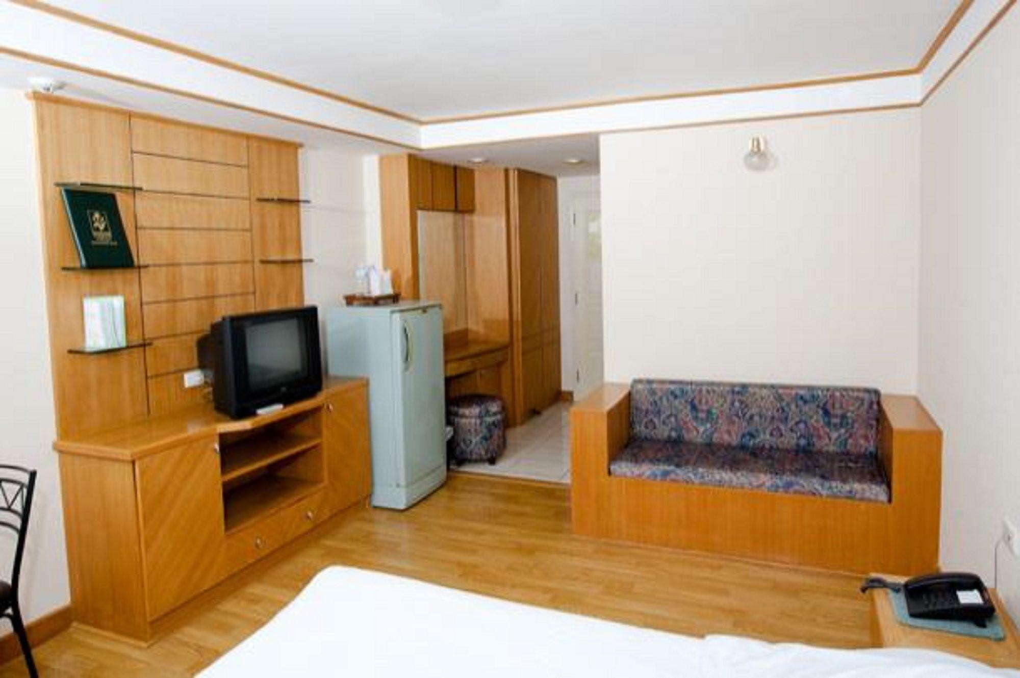 Roseate Ratchada Apart otel Bangkok Dış mekan fotoğraf
